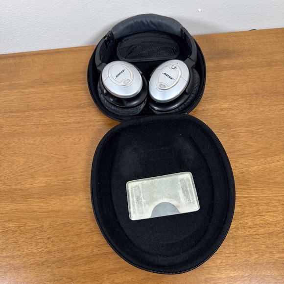 BOSE QuietComfort 15 On The Ear Noise Cancelling Headphones w/Case NO CABLE 2009 - Picture 6 of 7
